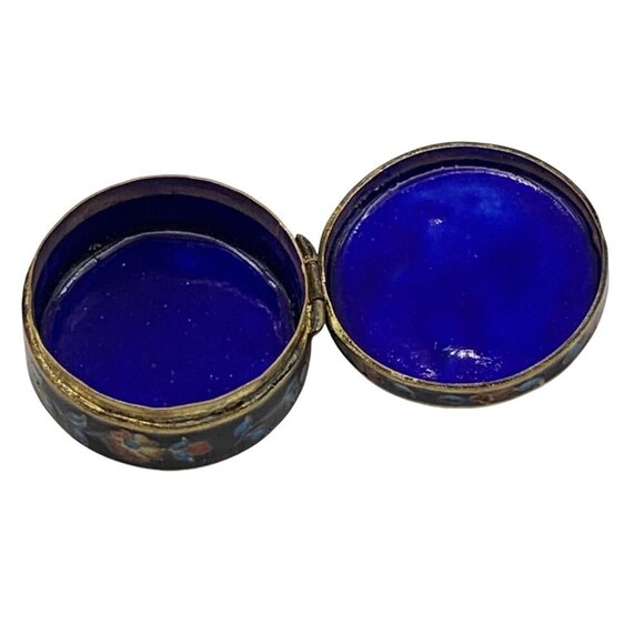 Vintage Petit Point Cloisonné Enamel Pill Box Embroidery Round Shape - Picture 4 of 9